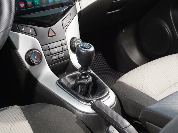 2013 Chevrolet Cruze I Рестайлинг, серый - вид 14