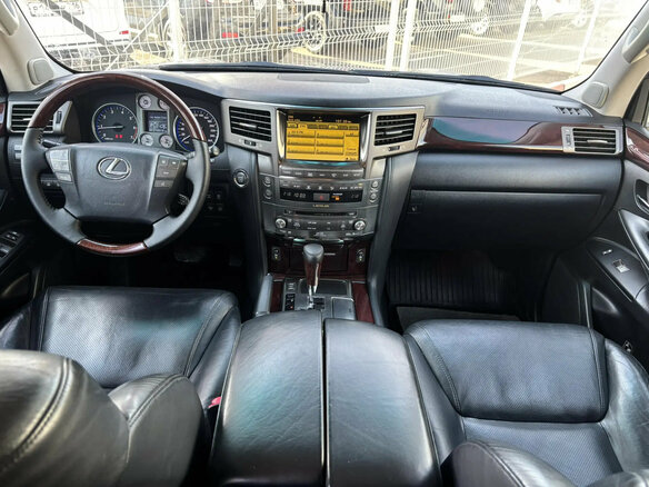 2011 Lexus LX 570 III, серебристый, 2970000 рублей - вид 28