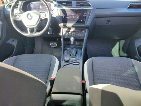 2020 Volkswagen Tiguan II, белый, 2330000 рублей, вид 3