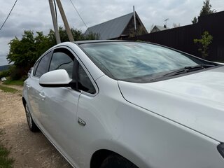 2011 Opel Astra J, белый, 545000 рублей, вид 2