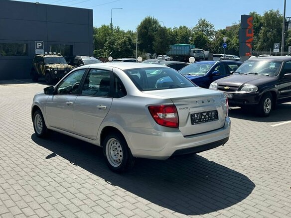 2026 Lada (ВАЗ) Granta I Рестайлинг, серебристый, 1083000 рублей - вид 7