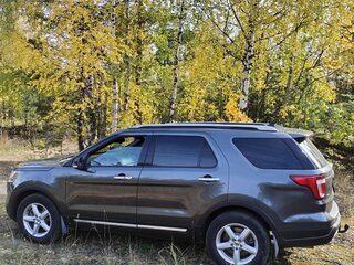 2018 Ford Explorer V Рестайлинг 2, серый, 2630000 рублей, вид 4