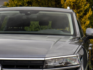2025 Volkswagen Touareg III Рестайлинг, серый, 8610000 рублей, вид 3
