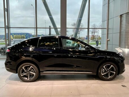 2026 GAC Hyptec HT, чёрный, 5999000 рублей, вид 2