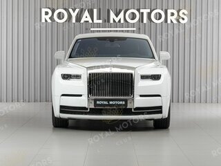 2019 Rolls-Royce Phantom VIII (Series I), белый, 38400000 рублей, вид 2