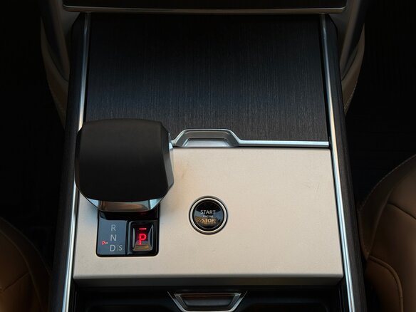 2025 Land Rover Range Rover P400 MHEV V, серый, 18750000 рублей - вид 28