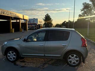2012 Renault Sandero I, бежевый, 610000 рублей, вид 3