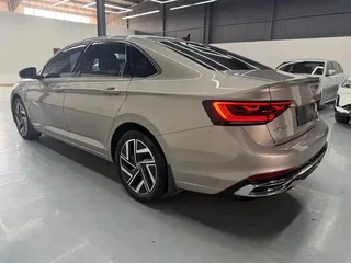 2022 Volkswagen Sagitar III Рестайлинг, бежевый, 1590000 рублей, вид 5