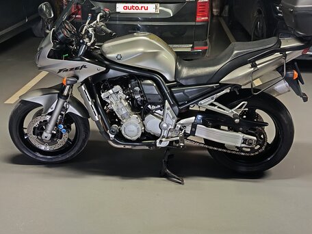 2004 Yamaha FZS1000 Fazer, серебристый, 370000 рублей, вид 1