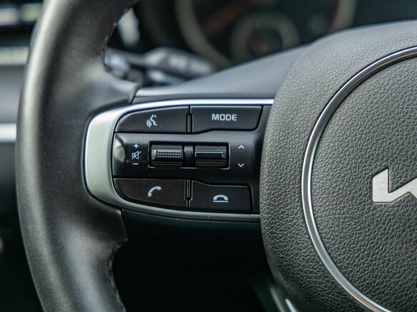2022 Kia K5 III, белый, 2448000 рублей - вид 17