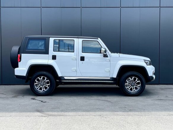 2026 BAIC BJ40 I Рестайлинг, белый, 3200000 рублей - вид 2