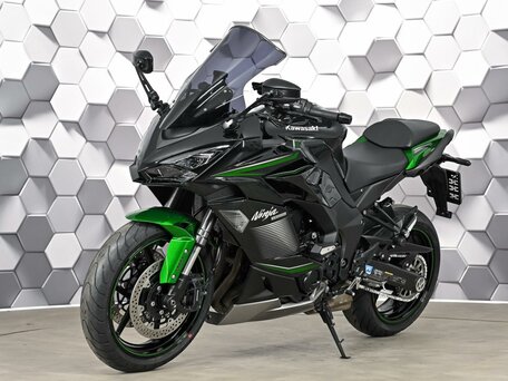 2023 Kawasaki Ninja 1000 SX, чёрный, 1179000 рублей, вид 2
