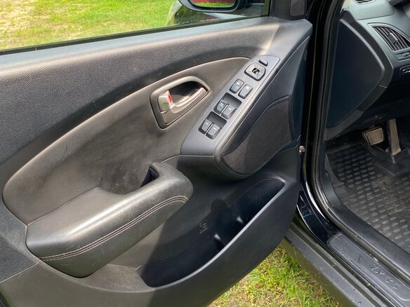 2012 Hyundai ix35 I, чёрный - вид 10