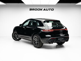 2026 Porsche Macan I Рестайлинг 2, чёрный, 12390000 рублей, вид 5