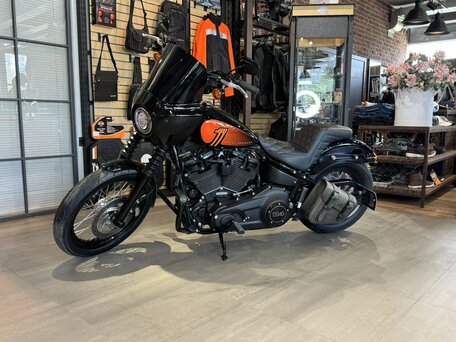 2021 Harley-Davidson Street Bob, чёрный, 1650000 рублей, вид 2