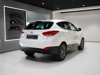 2015 Hyundai ix35 I Рестайлинг, белый, 1420000 рублей, вид 5