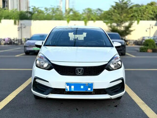 2023 Honda Fit Crosstar IV Рестайлинг, белый, 960000 рублей, вид 2