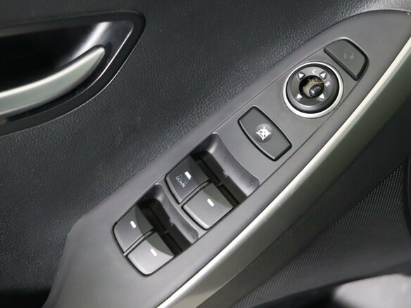 2012 Hyundai i30 II, белый - вид 13