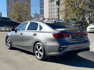 2020 Kia Cerato IV, серый, 1900000 рублей, вид 5
