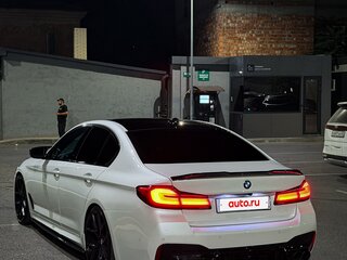 2021 BMW 5 серии 540i VII (G30/G31/G38) Рестайлинг, белый, 4600000 рублей, вид 4
