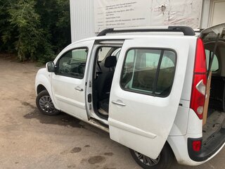 2012 Renault Kangoo II, белый, 550000 рублей, вид 3