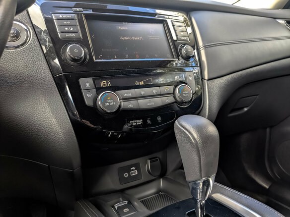 2021 Nissan X-Trail III Рестайлинг, оранжевый, 2420000 рублей - вид 25