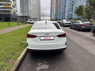 2020 Hyundai Solaris II Рестайлинг, белый, 1300000 рублей, вид 5