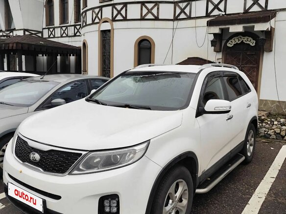 2014 Kia Sorento II Рестайлинг, белый, 1700000 рублей
