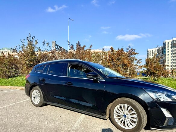 2020 Ford Focus Active IV, чёрный, 1730000 рублей - вид 4