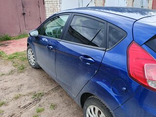 2015 Ford Fiesta Mk6 Рестайлинг, синий, 850000 рублей, вид 2