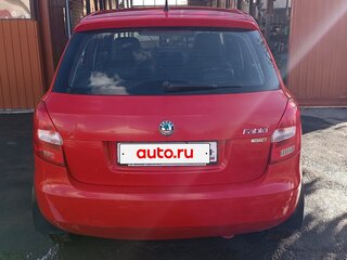 2012 Skoda Fabia II Рестайлинг, красный, 394000 рублей, вид 3