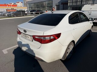 2012 Kia Rio 4-speed III, белый, 830000 рублей, вид 3