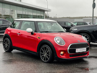 2018 Mini Hatch Cooper III (F55/F56) Рестайлинг, красный, 1847000 рублей, вид 3