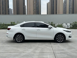 2022 Kia K3 II (China Market), белый, 1480500 рублей, вид 4