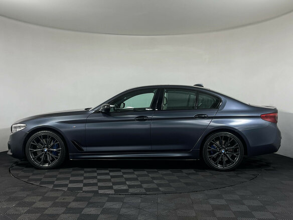 2018 BMW 5 серии 540i xDrive VII (G30/G31/G38), серый - вид 4