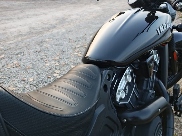 2021 Indian Scout, чёрный, 1080000 рублей - вид 16