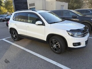 2011 Volkswagen Tiguan I Рестайлинг, белый, 1350000 рублей, вид 2