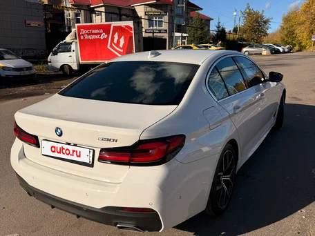 2021 BMW 5 серии 530i VII (G30/G31/G38) Рестайлинг, белый, 4100000 рублей, вид 3