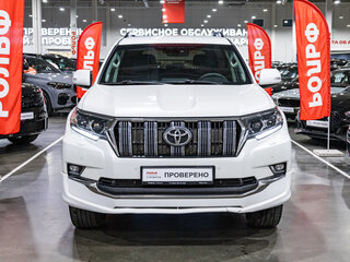 2019 Toyota Land Cruiser Prado 150 Series Рестайлинг 2, белый, 4599700 рублей, вид 2