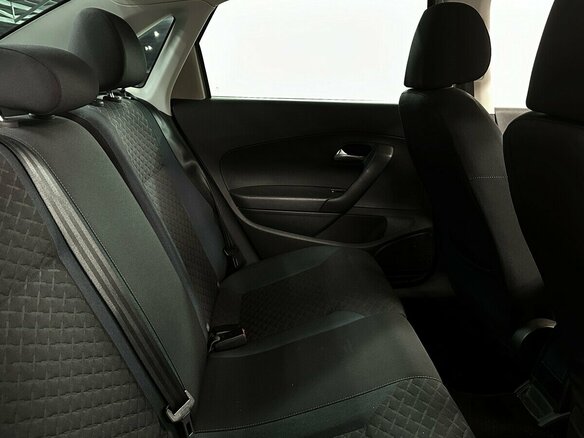 2019 Volkswagen Polo V Рестайлинг, бежевый, 1300000 рублей - вид 12