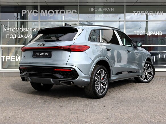 2026 Audi Q5 L III (GU), серый, 6990000 рублей - вид 2