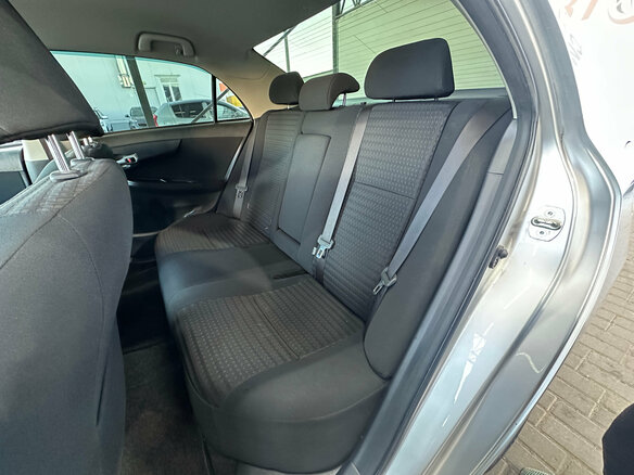 2011 Toyota Corolla X (E140, E150) Рестайлинг, серебристый, 990000 рублей - вид 19