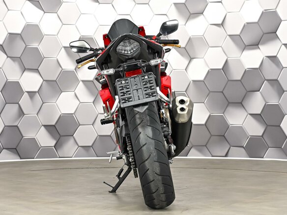 2023 Honda CBR 400R, красный, 677000 рублей - вид 5