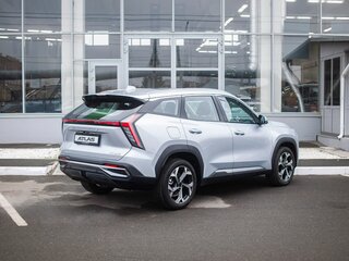 2026 Geely Atlas II, серебристый, 3415990 рублей, вид 3