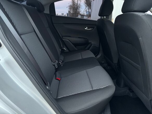 2020 Kia Rio IV Рестайлинг, серый, 1577000 рублей - вид 10