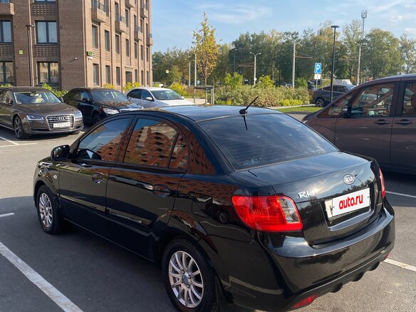 2011 Kia Rio II Рестайлинг, чёрный, 420000 рублей - вид 6