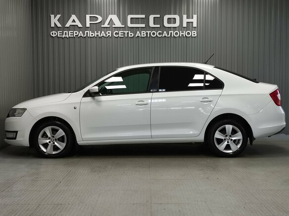 2017 Skoda Rapid I Рестайлинг, белый, 990000 рублей - вид 4