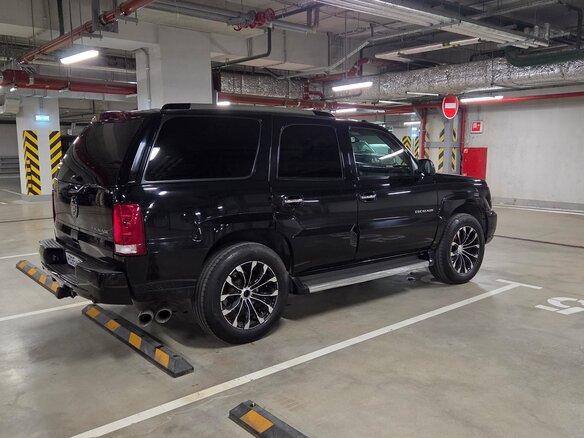 2004 Cadillac Escalade II, чёрный, 1250000 рублей - вид 3