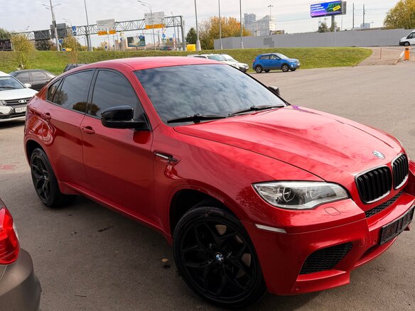 2009 BMW X6 M I (E71), красный - вид 1