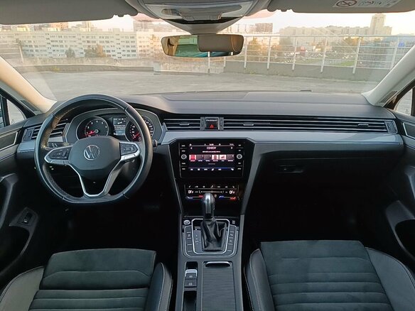 2021 Volkswagen Passat B8 Рестайлинг, синий, 2399000 рублей - вид 21